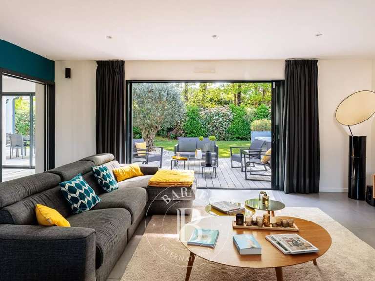 Maison Nantes - 6 chambres - 268m²