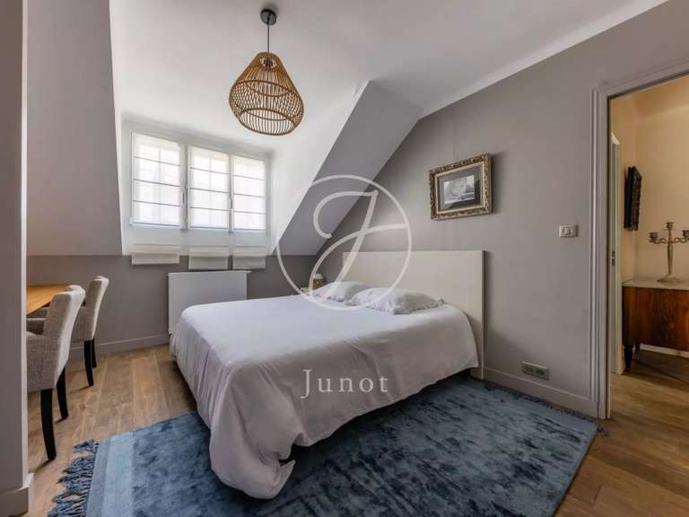 Maison Nantes - 6 chambres - 188m²