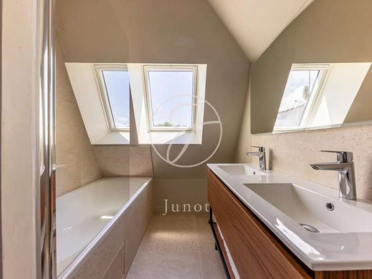 Maison Nantes - 6 chambres - 188m²