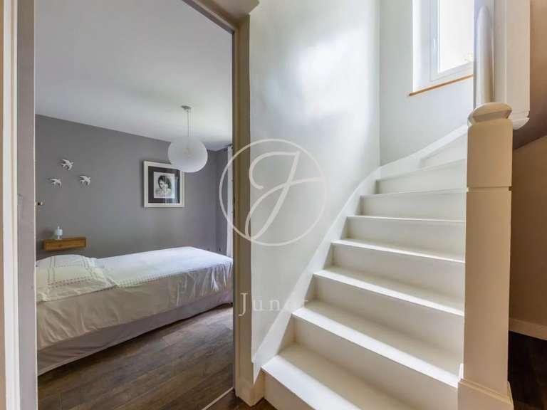 Maison Nantes - 6 chambres - 188m²