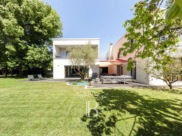 Maison Nantes - 6 chambres - 376m²
