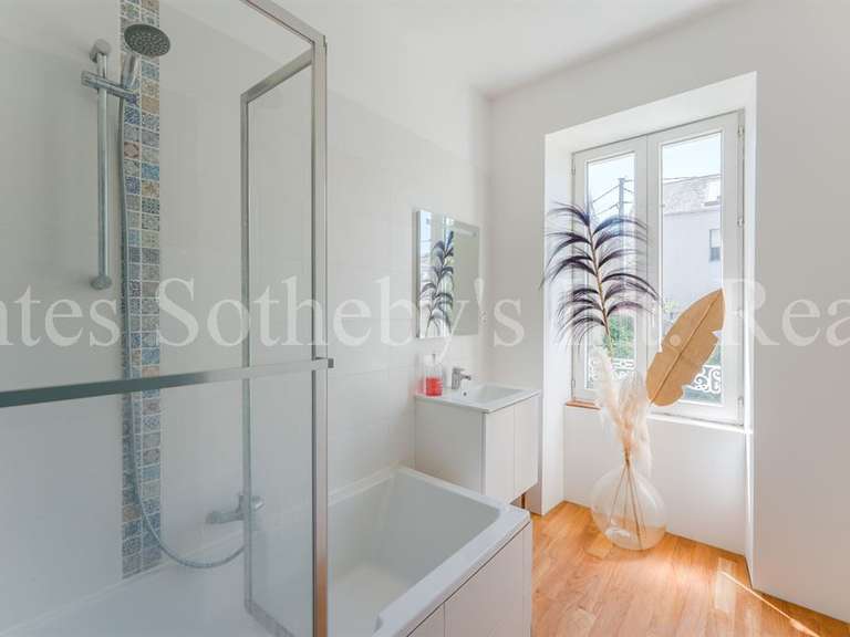 Maison Nantes - 6 chambres - 200m²