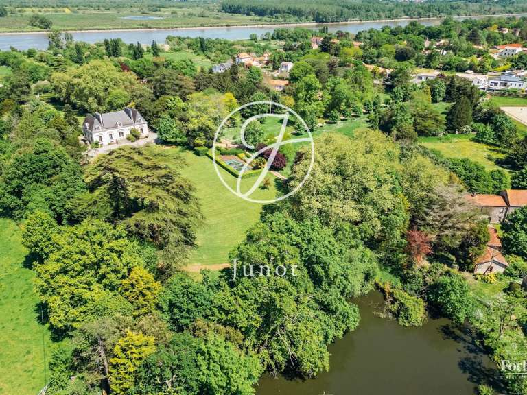 Maison Nantes - 10 chambres - 654m²