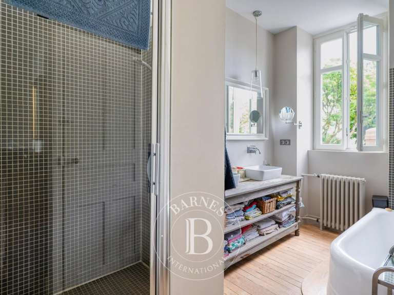 Maison Nantes - 7 chambres - 260m²