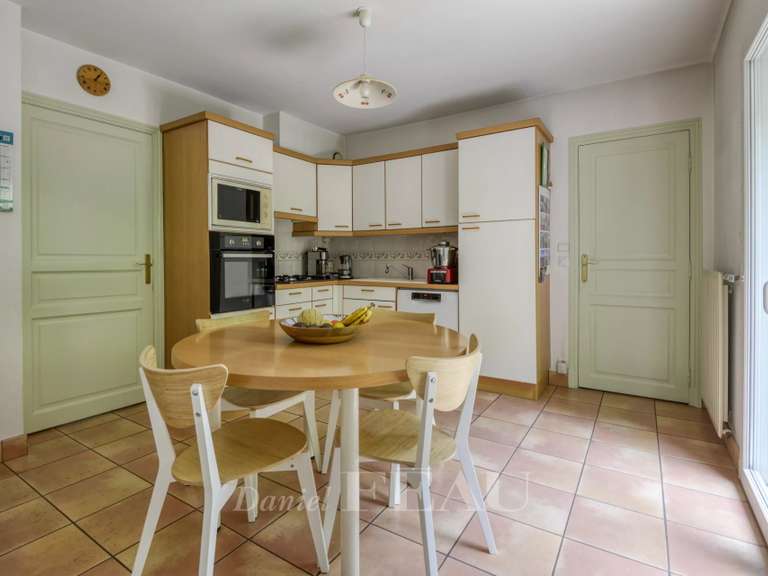 Maison Nantes - 5 chambres - 218m²