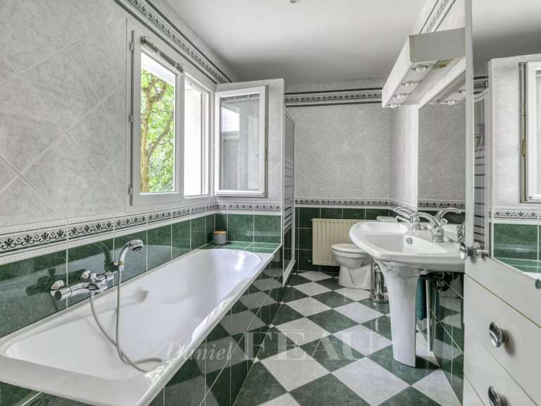 Maison Nantes - 5 chambres - 218m²