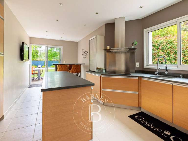 Maison Nantes - 6 chambres - 228m²