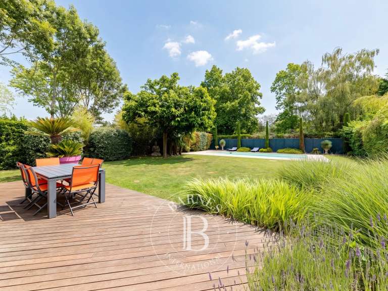 Maison Nantes - 6 chambres - 228m²