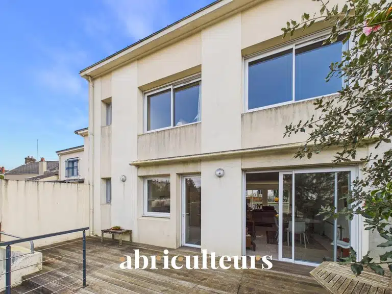 Maison Nantes - 5 chambres - 238m²