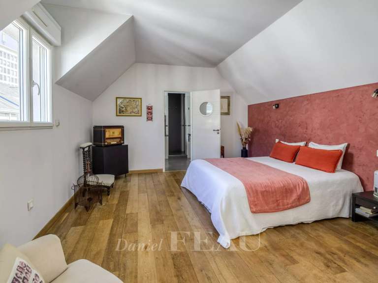 Maison Nantes - 6 chambres - 340m²
