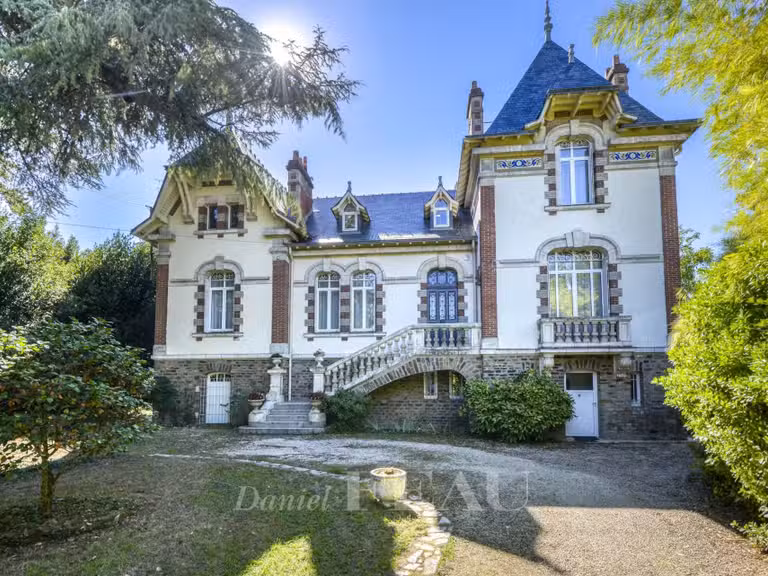 Maison Nantes - 7 chambres - 442m²
