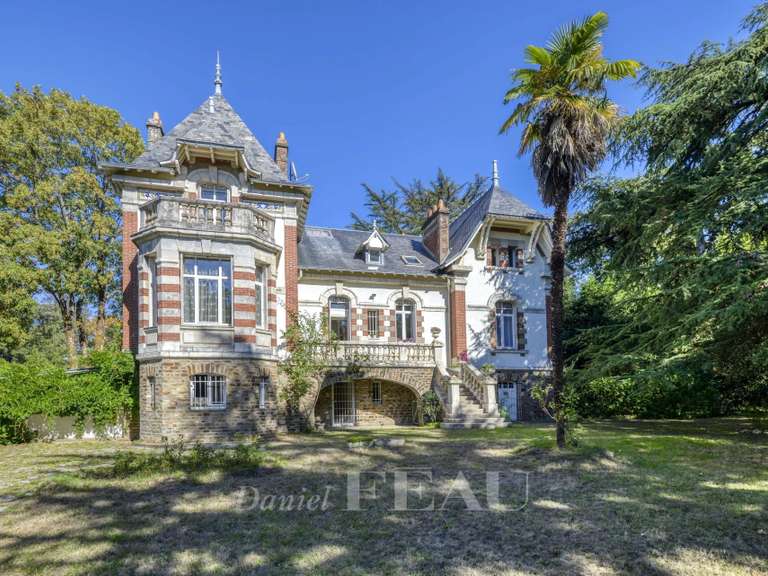 Maison Nantes - 7 chambres - 442m²