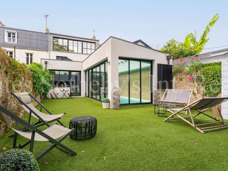 Maison Nantes - 4 chambres - 248m²