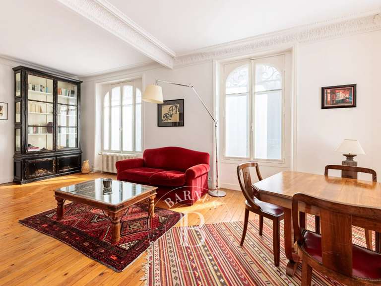 Maison Nantes - 6 chambres - 203m²