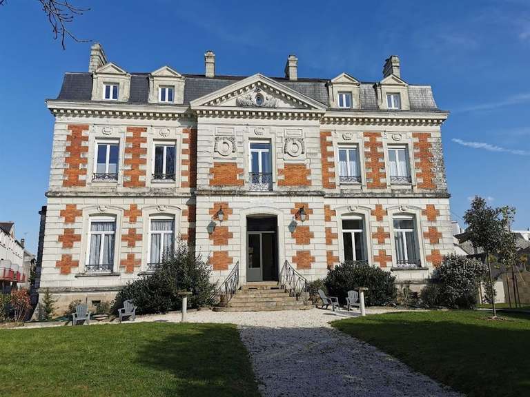 Maison Nantes - 12 chambres - 675m²