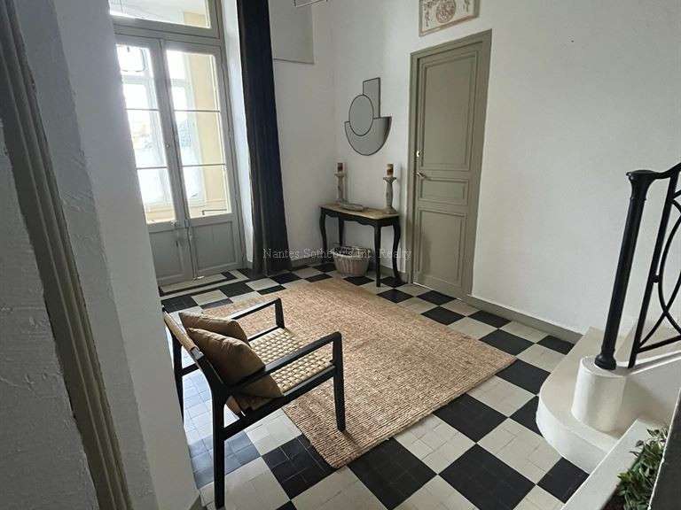 Maison Nantes - 12 chambres - 675m²
