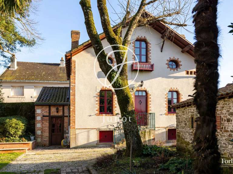 Propriété Nantes - 8 chambres - 477m²