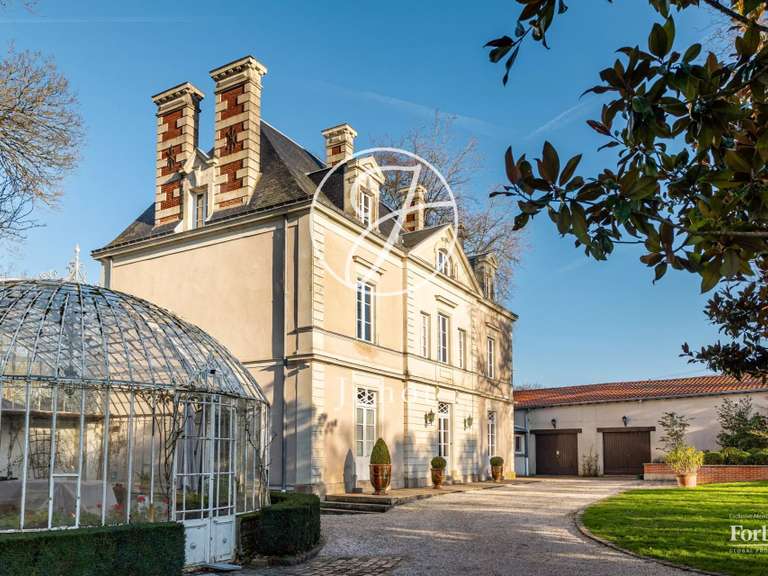 Propriété Nantes - 8 chambres - 477m²
