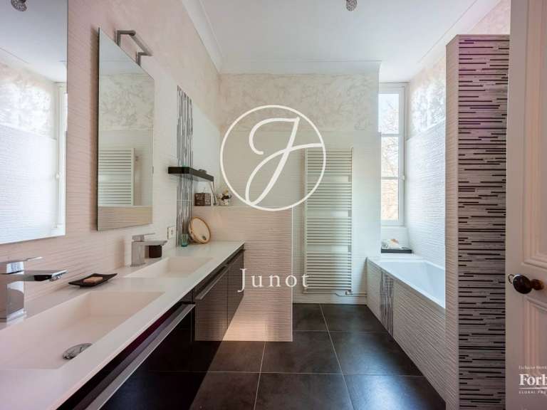 Propriété Nantes - 8 chambres - 477m²