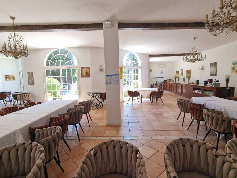 Château Narbonne - 26 chambres - 2750m²