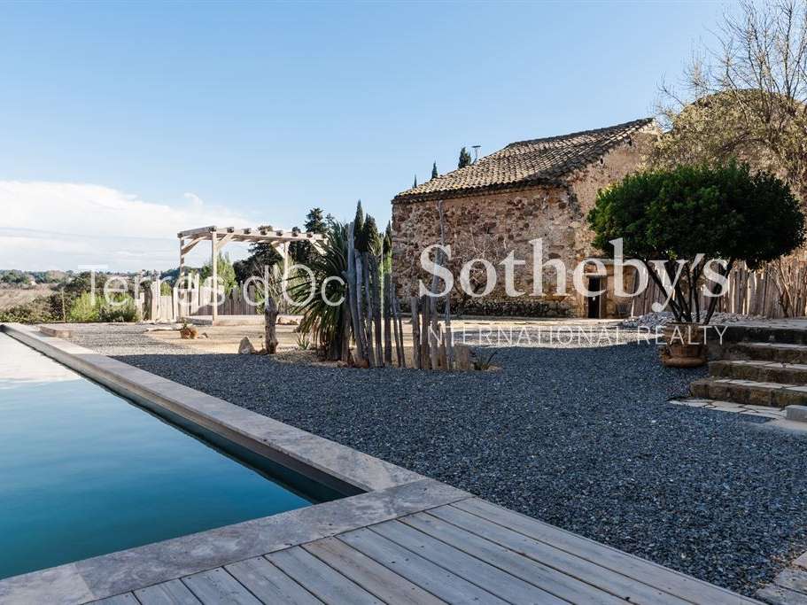 House Narbonne
