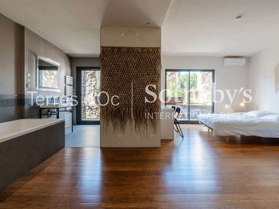 House Narbonne