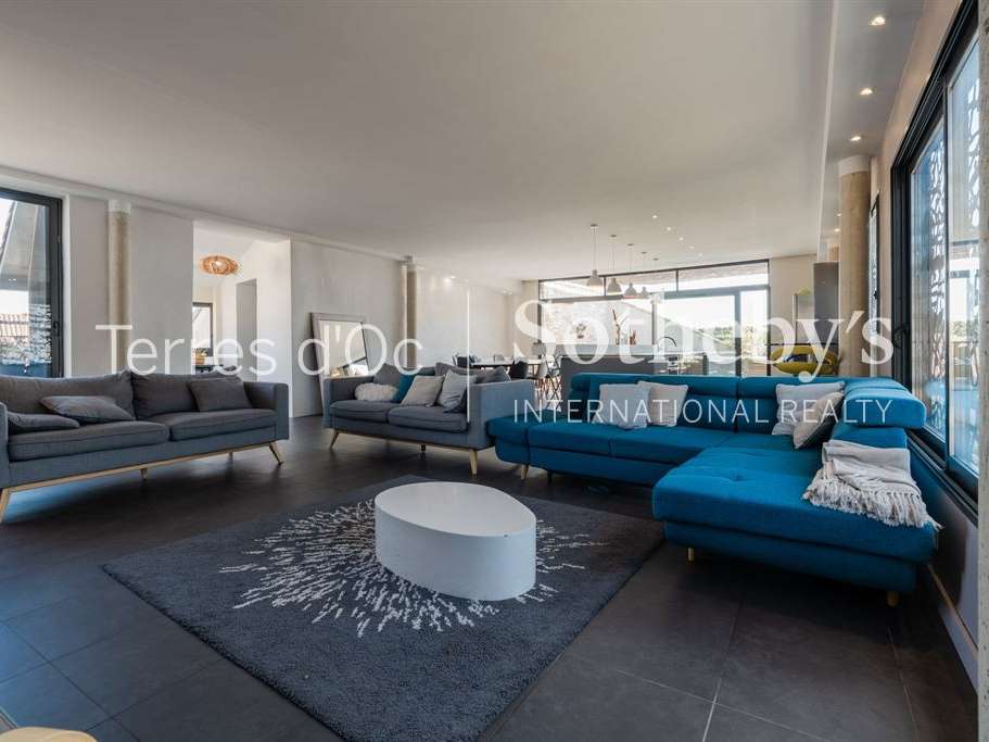 House Narbonne