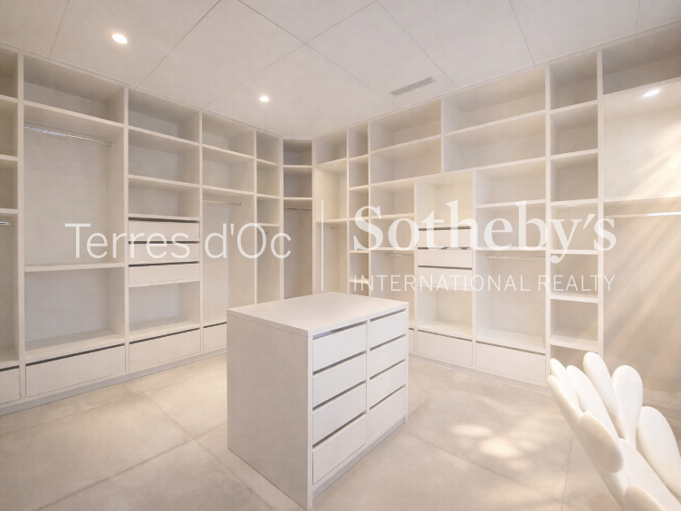 Maison Narbonne - 4 chambres - 247m²