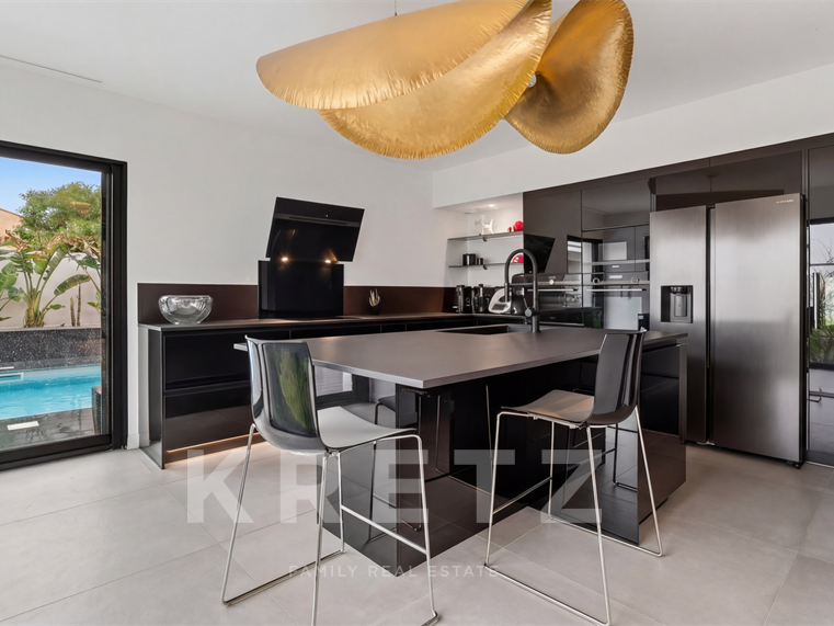 Maison Narbonne - 4 chambres - 247m²