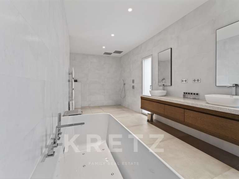 Maison Narbonne - 4 chambres - 247m²