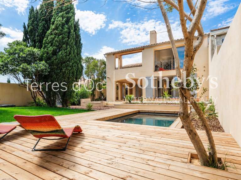 Maison Narbonne - 4 chambres - 203m²