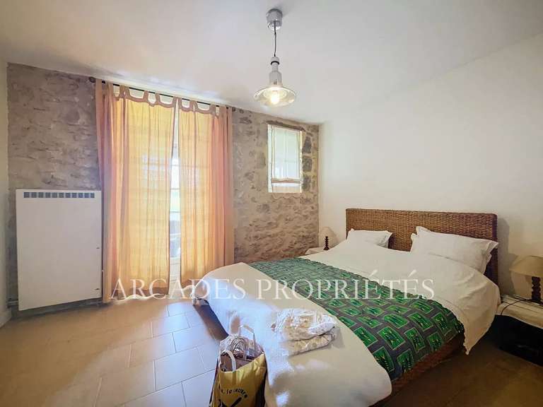 Propriété Naujan-et-Postiac - 13 chambres - 615m²