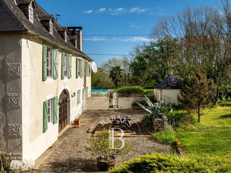 Bien atypique Navarrenx - 6 chambres - 416m²