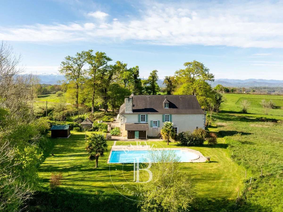 Bien atypique Navarrenx