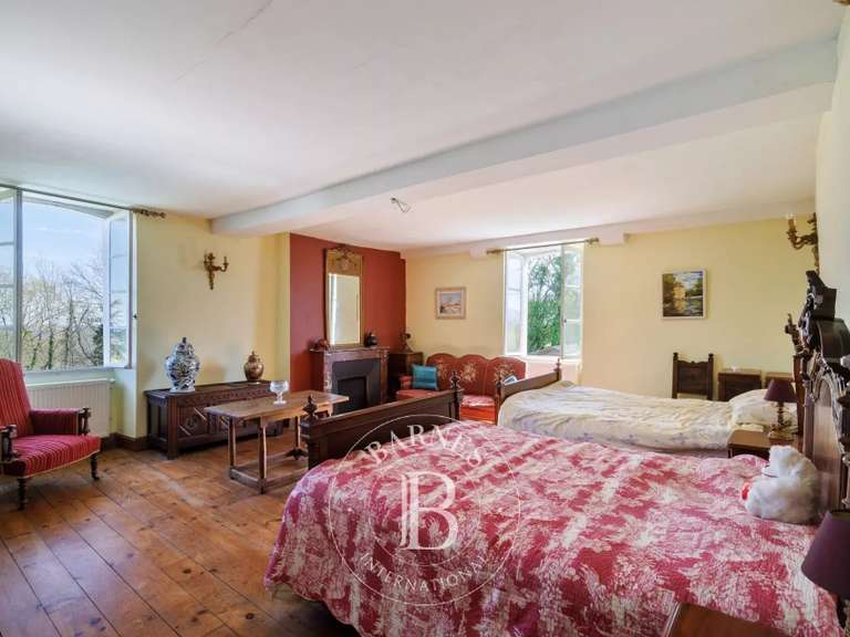 Bien atypique Navarrenx - 6 chambres - 416m²