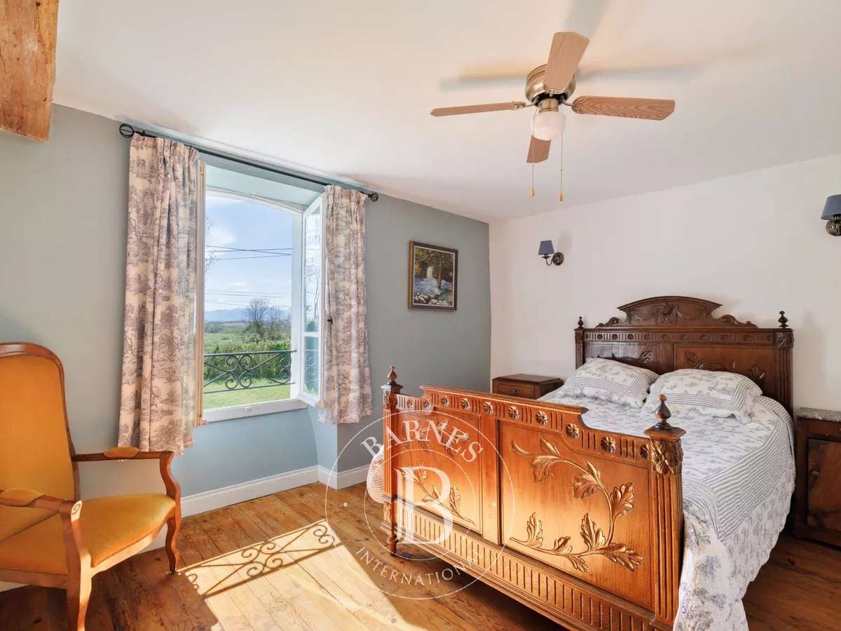 Bien atypique Navarrenx