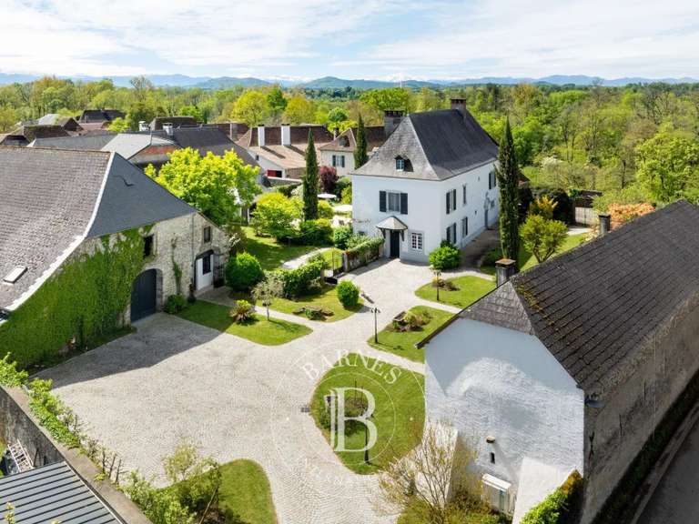 Maison Navarrenx - 8 chambres - 777m²