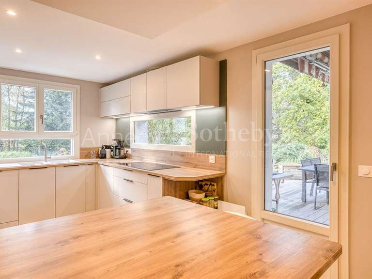 Maison Nâves-Parmelan - 4 chambres - 200m²
