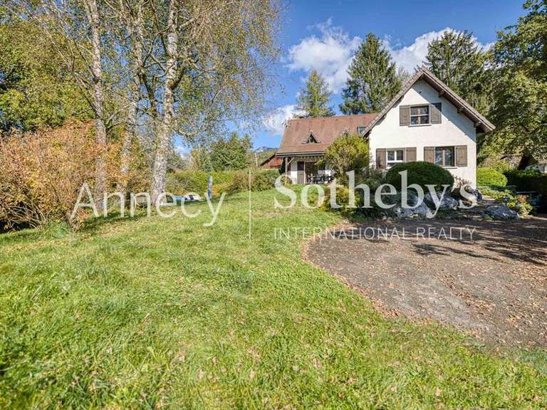 Maison Nâves-Parmelan - 4 chambres - 200m²