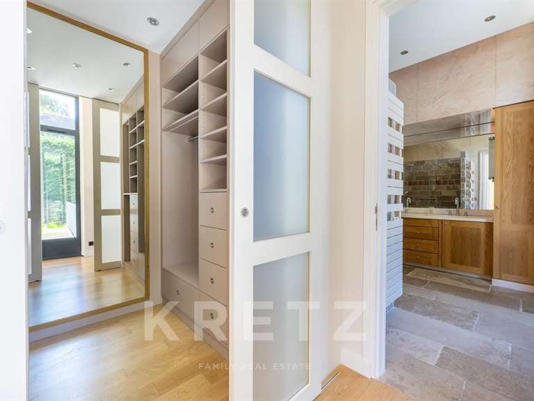 House Neauphle-le-Château - 4 bedrooms - 270m²