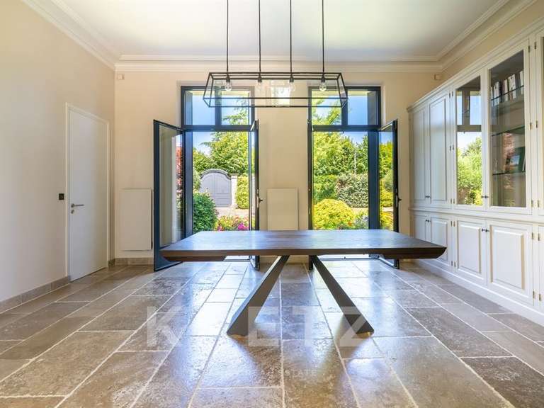 House Neauphle-le-Château - 4 bedrooms - 270m²