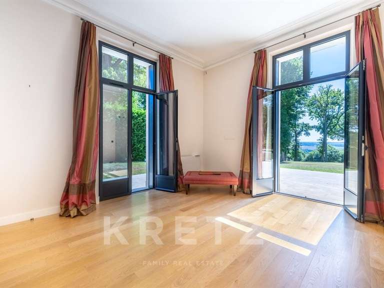House Neauphle-le-Château - 4 bedrooms - 270m²