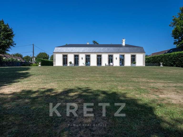 House Neauphle-le-Château - 4 bedrooms - 270m²
