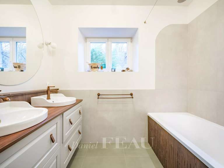 House Neauphle-le-Château - 4 bedrooms - 220m²