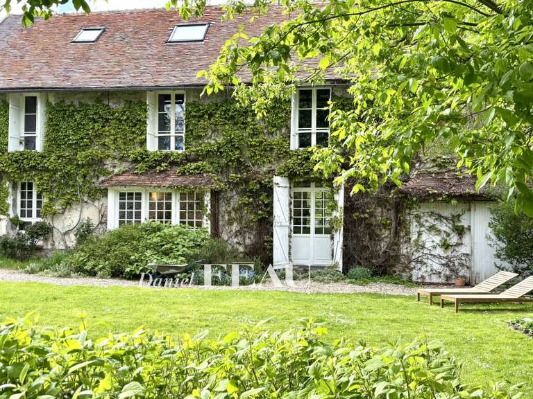 Maison Neauphle-le-Château - 4 chambres - 220m²