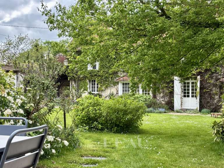 Maison Neauphle-le-Château - 4 chambres - 220m²