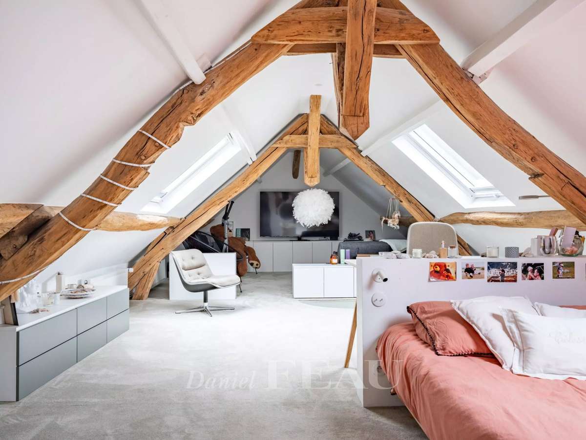 House Neauphle-le-Château