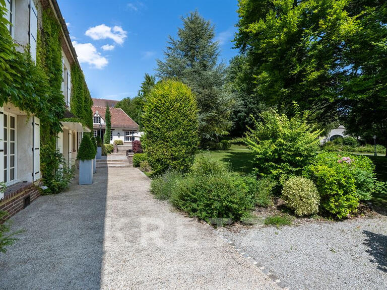 Maison Neauphle-le-Vieux - 8 chambres - 483m²