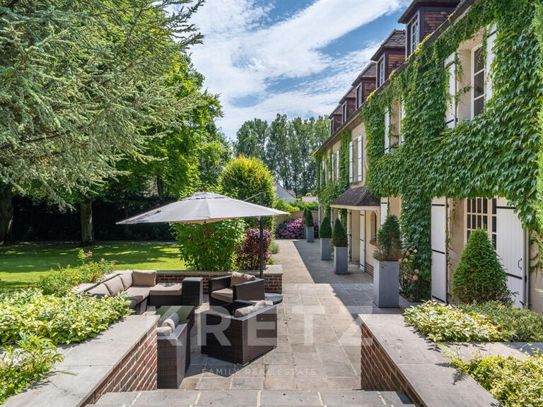 Maison Neauphle-le-Vieux - 8 chambres - 483m²