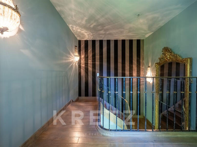 Maison Neauphle-le-Vieux - 8 chambres - 483m²